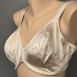 Bali Live It Up 3353 Bra 40DD Underwire Seamless Full Coverage Beige Unlined